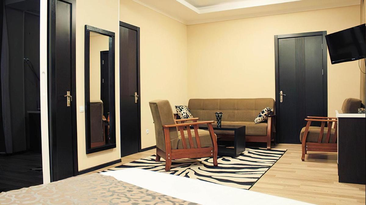 Vismaya Oriental Τυφλίδα Εξωτερικό φωτογραφία